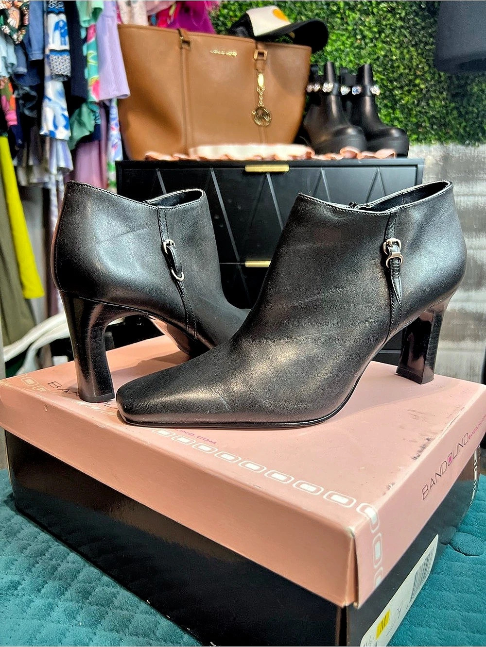 Bandolino Black Leather Ankle Boots US 7.5 M Like New